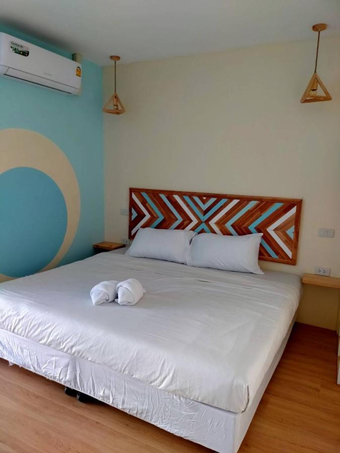 Castaway'S 420 Hotel Hua Hin Exterior photo
