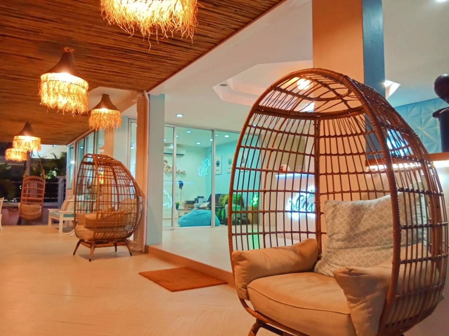 Castaway'S 420 Hotel Hua Hin Exterior photo