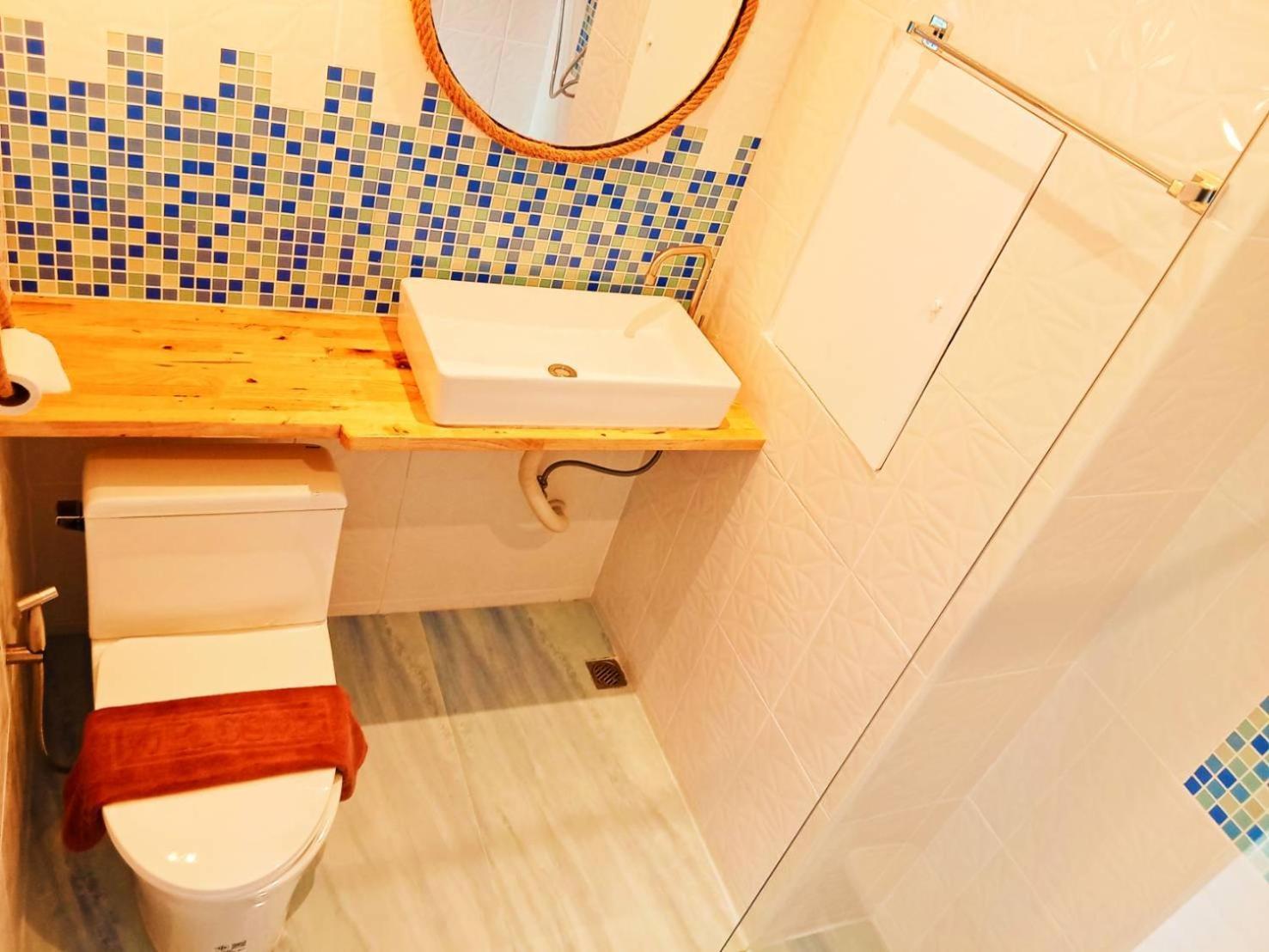 Castaway'S 420 Hotel Hua Hin Exterior photo